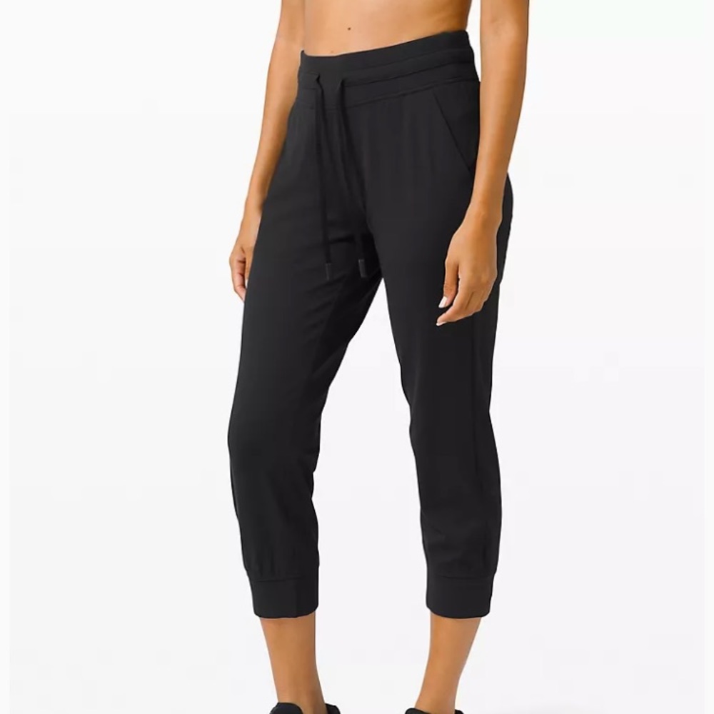 Lululemon Ready to Rulu joggers crop